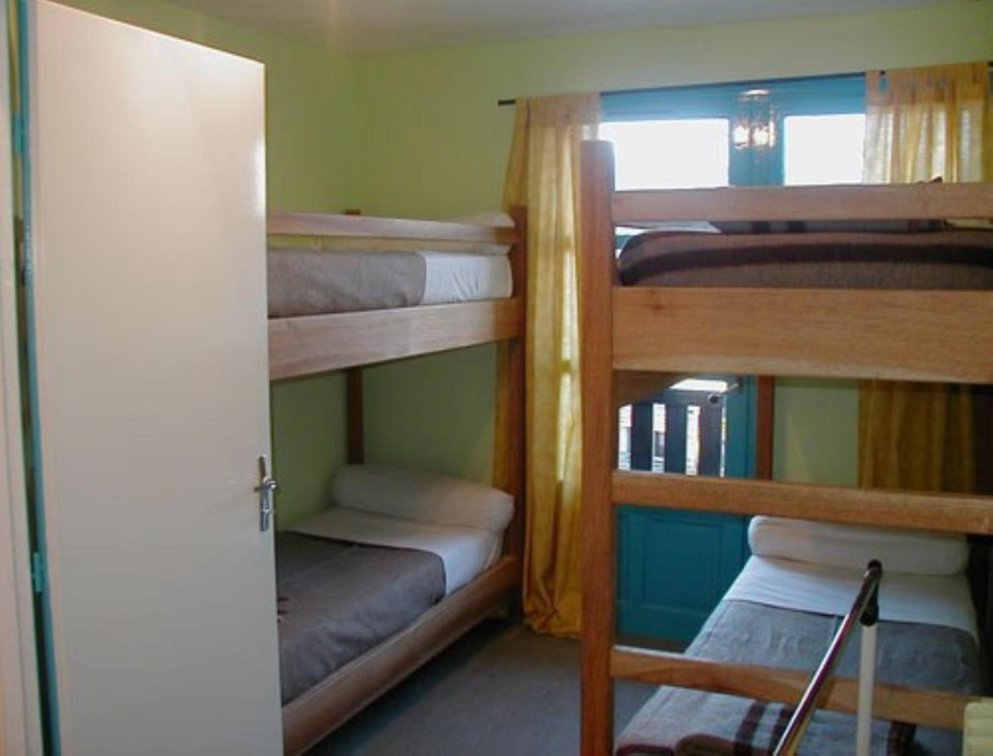 ô 1700 Ffs Hotel